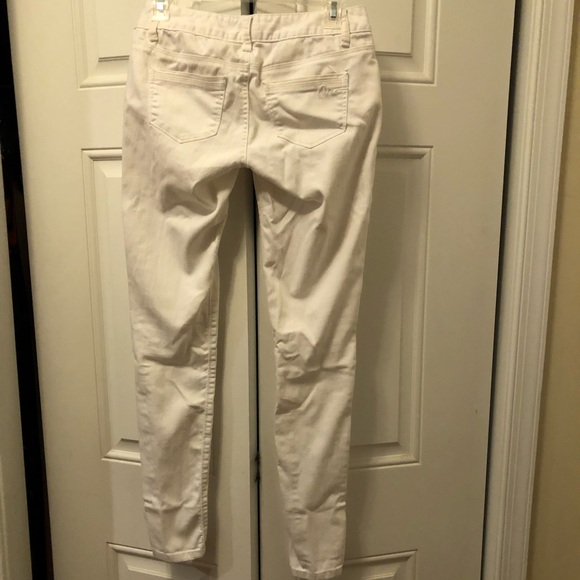 American Rag Jeans - Picture 2 of 3